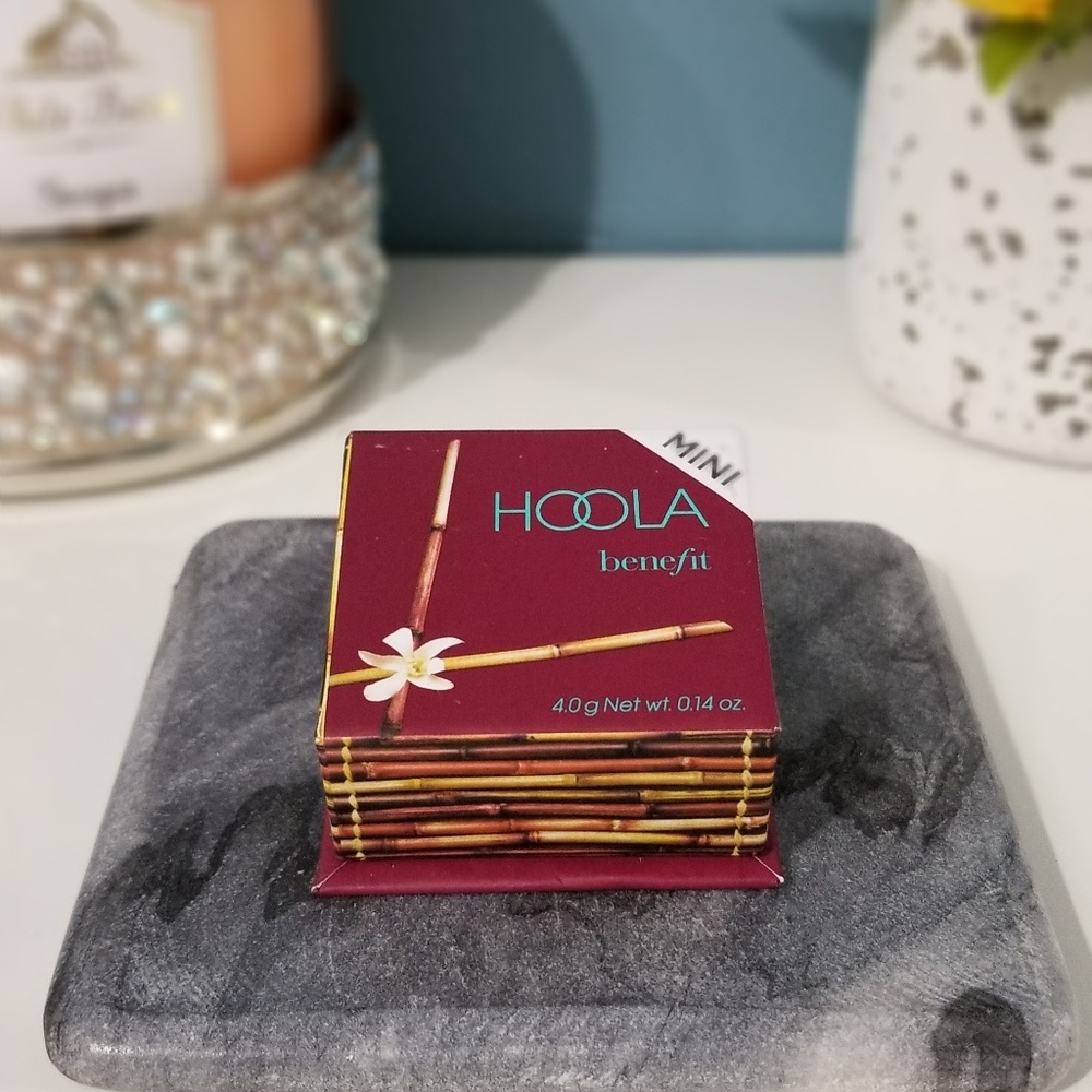 Benefit Cosmetics Mini Hoola Matte Bronzer